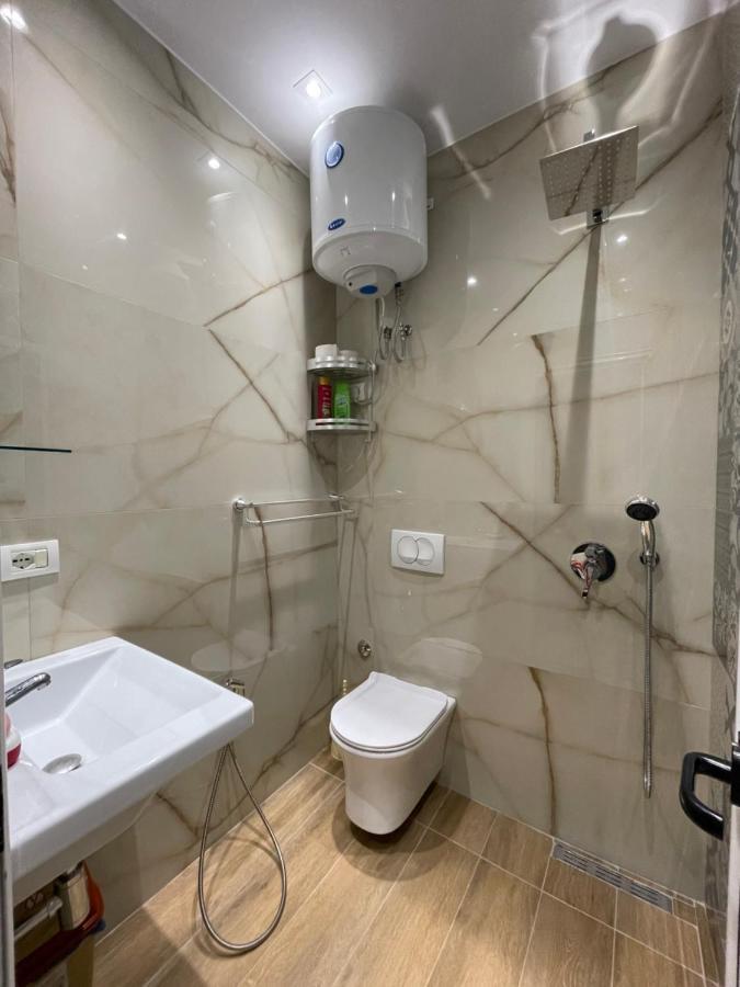 Modern 1 Bedroom City Apartment ティラナ エクステリア 写真