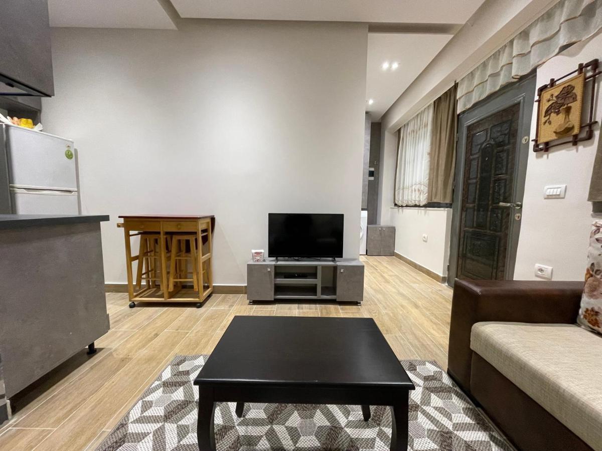 Modern 1 Bedroom City Apartment ティラナ エクステリア 写真
