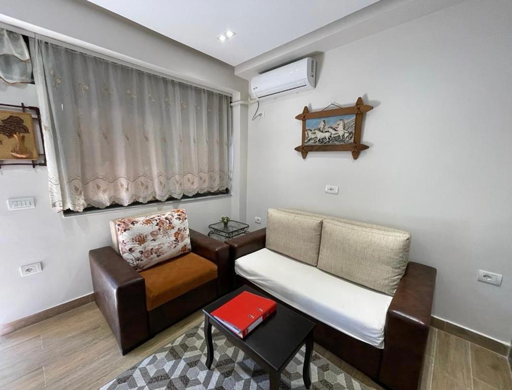 Modern 1 Bedroom City Apartment ティラナ エクステリア 写真